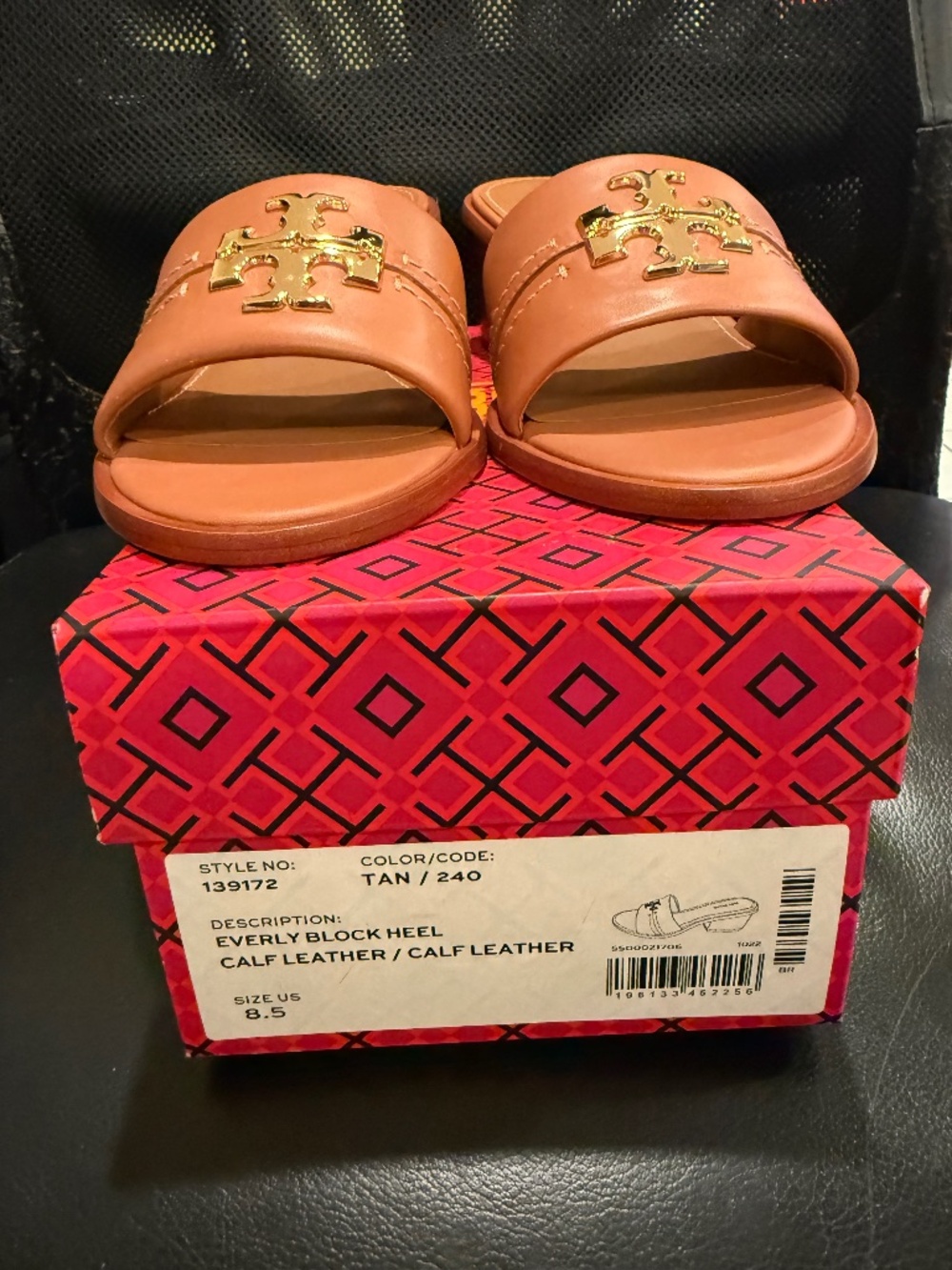 NIB Tory Burch Everly Block Heel Calf Leather